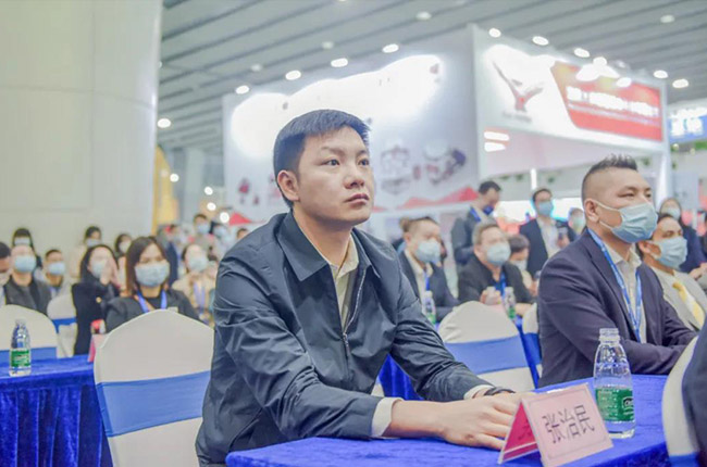 ���u���������L����������ϯ�F��