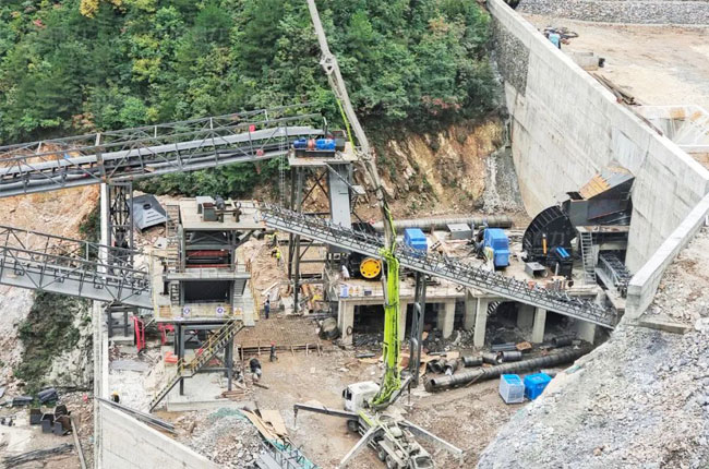 �������r(sh��)�a(ch��n)2000�����}ʯ�ӹ��(xi��ng)Ŀ