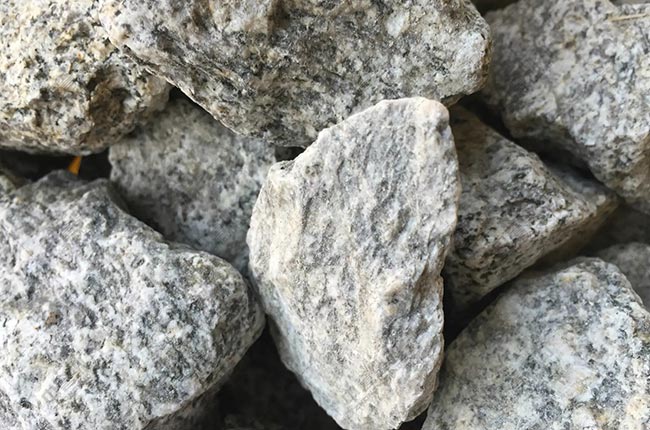 �����r���a��