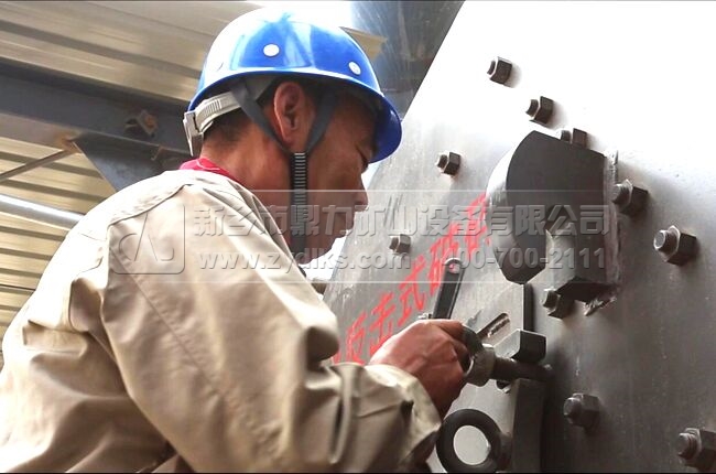 中譽鼎力生產(chǎn)設(shè)備現(xiàn)場