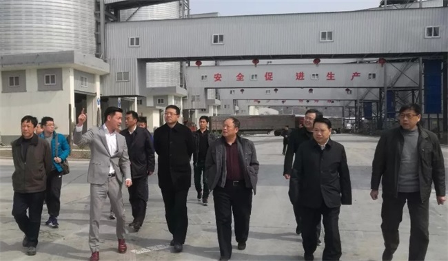 ����Yί������F