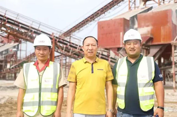 �����N�۽������A܊�����b�ۺ󹤳̎��������c���ɽ��ʯ���ο���Ӱ