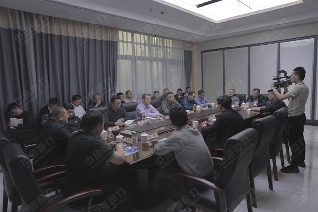 ��Մ���F��